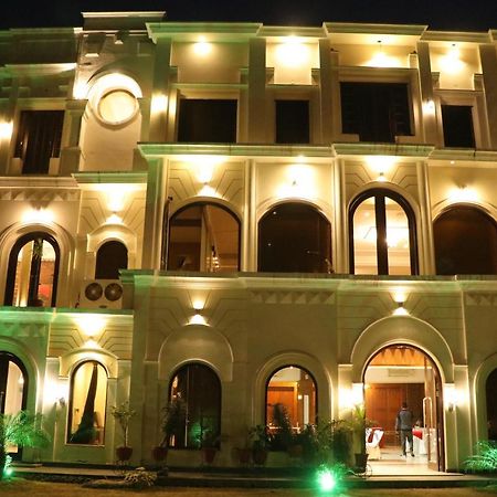 Hotel Pushap Palace Patiāla 외부 사진