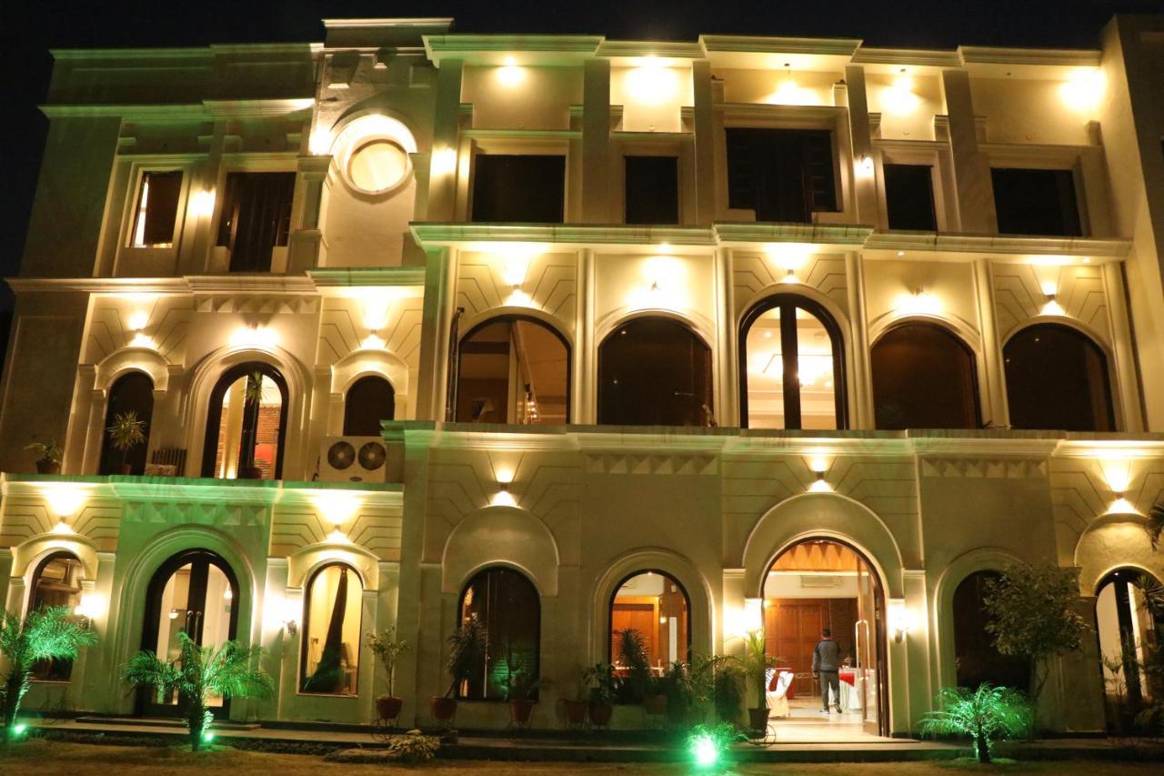 Hotel Pushap Palace Patiāla 외부 사진