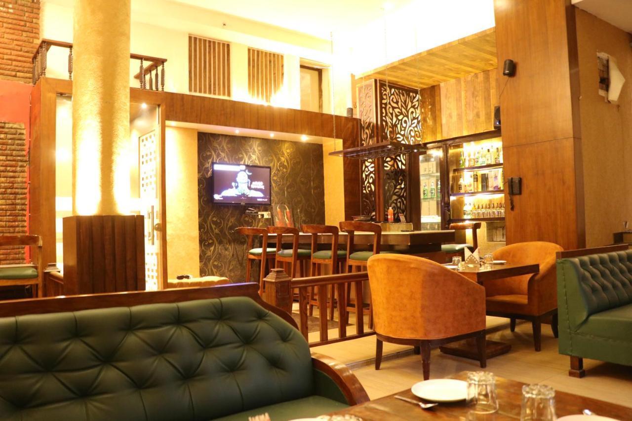 Hotel Pushap Palace Patiāla 외부 사진