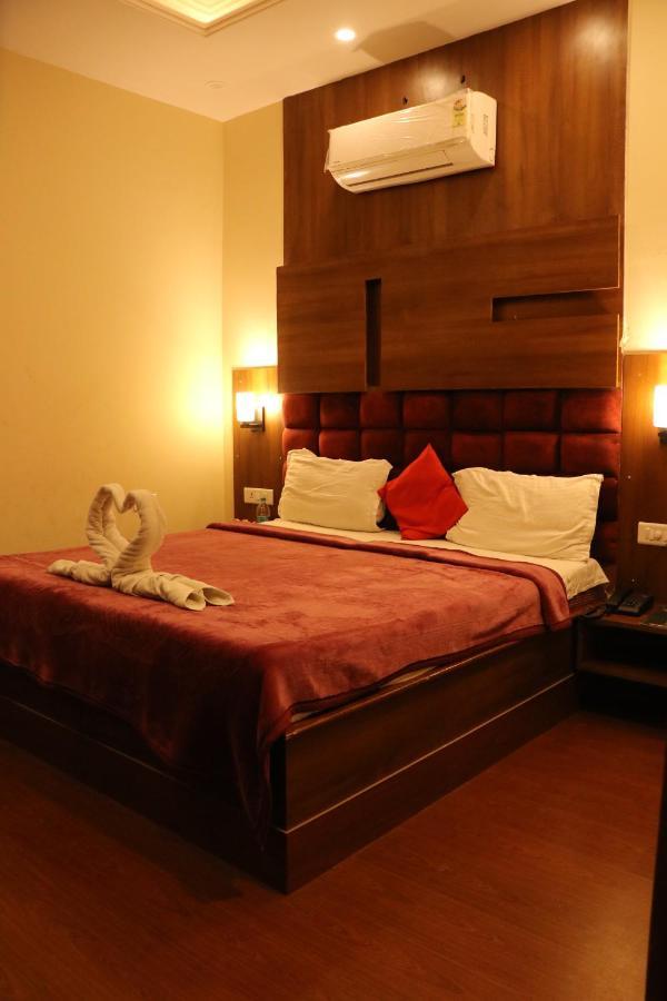 Hotel Pushap Palace Patiāla 외부 사진