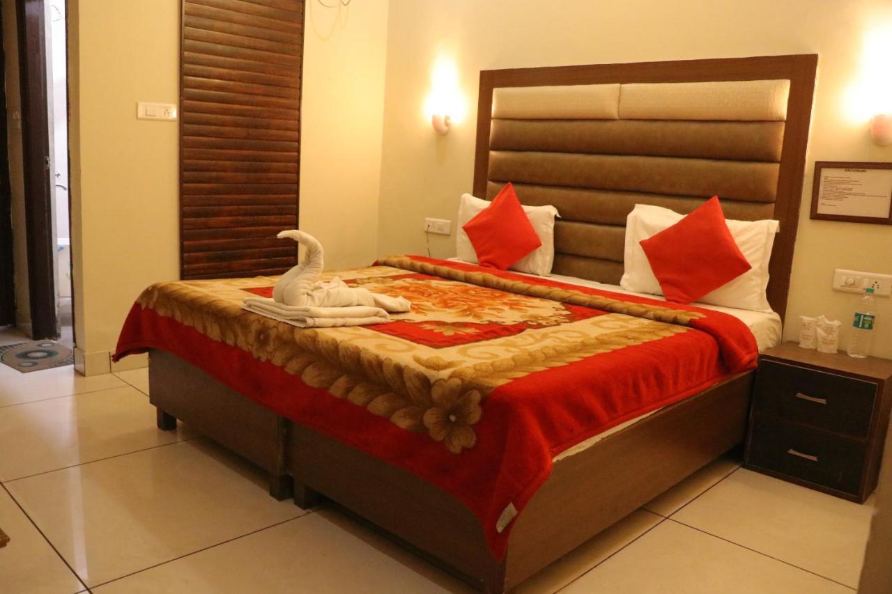 Hotel Pushap Palace Patiāla 외부 사진