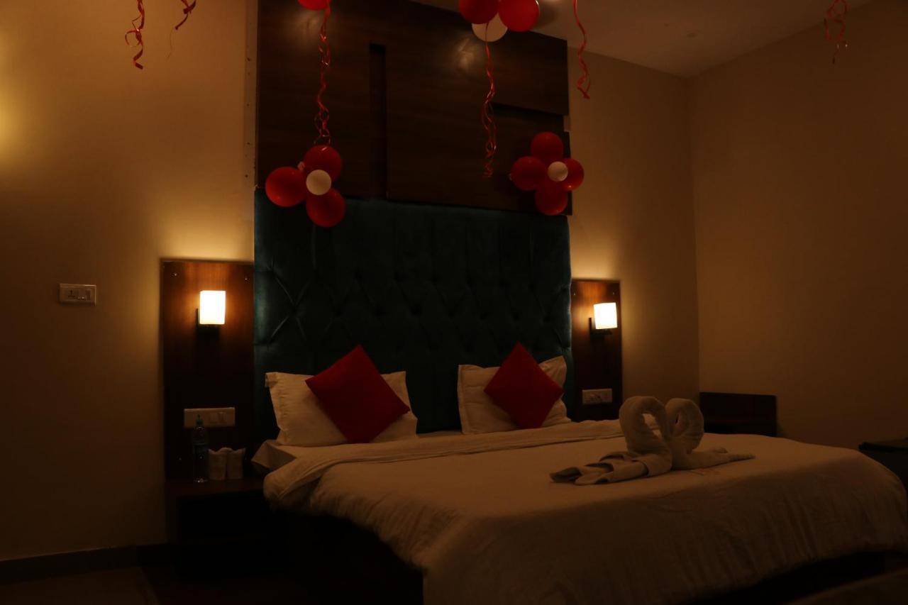 Hotel Pushap Palace Patiāla 외부 사진