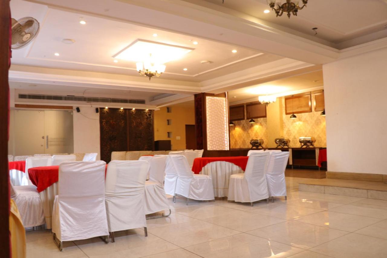 Hotel Pushap Palace Patiāla 외부 사진