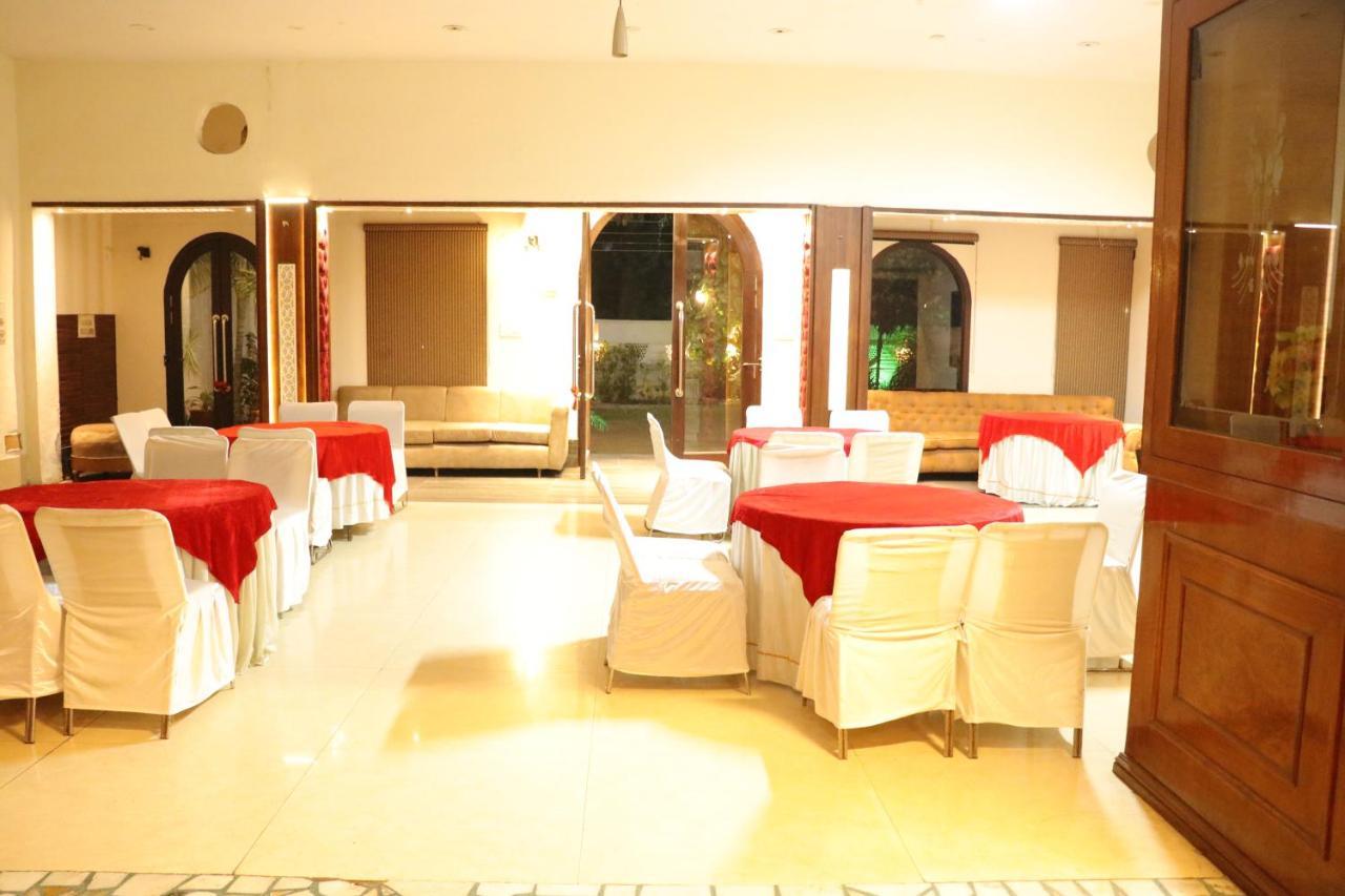 Hotel Pushap Palace Patiāla 외부 사진
